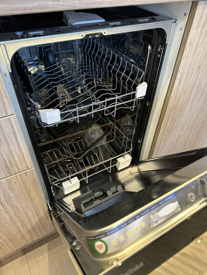 Дава под наем 3-СТАЕН, гр. София, Хаджи Димитър, снимка 4 - Апартаменти - 53257774