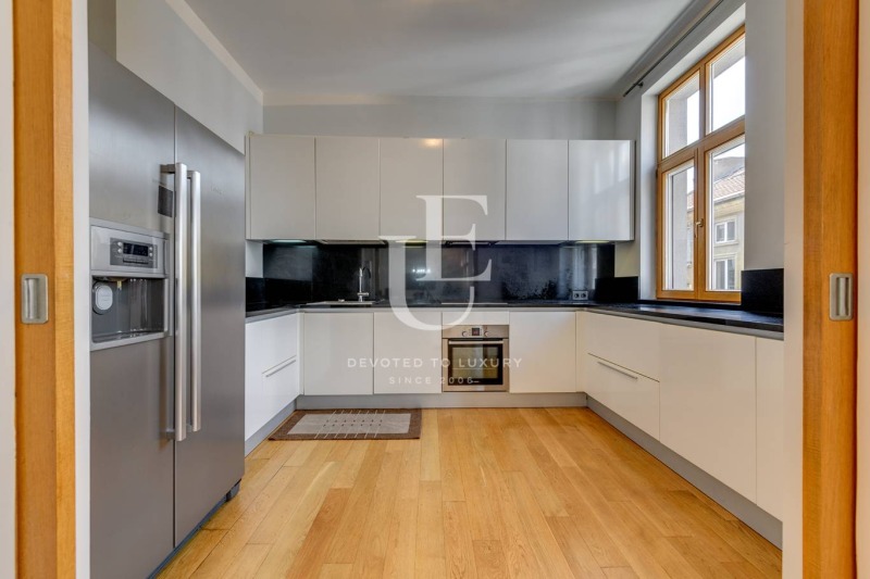 K pronájmu  3 ložnice Sofia , Centar , 230 m2 | 47517251 - obraz [4]