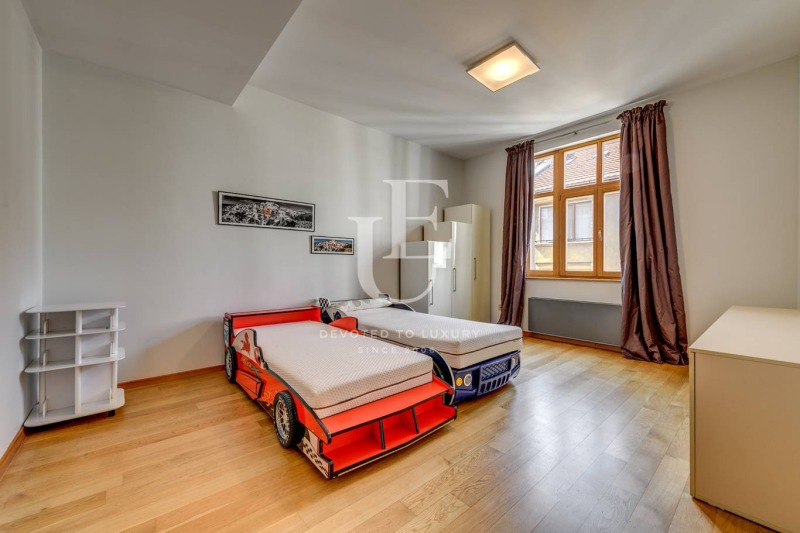 K pronájmu  3 ložnice Sofia , Centar , 230 m2 | 47517251 - obraz [7]