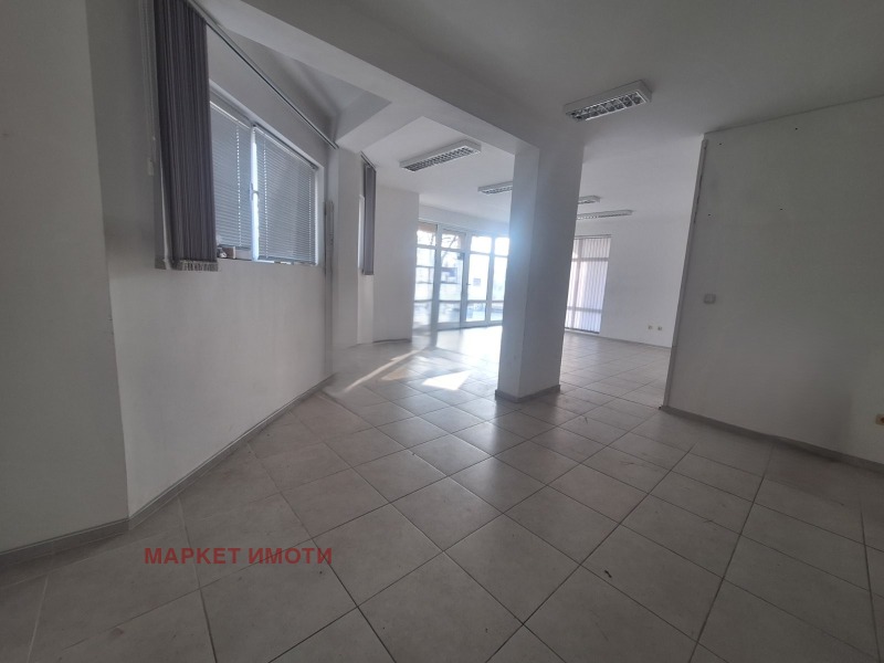 Дава под наем МАГАЗИН, гр. Стара Загора, Била, снимка 4 - Магазини - 52691023