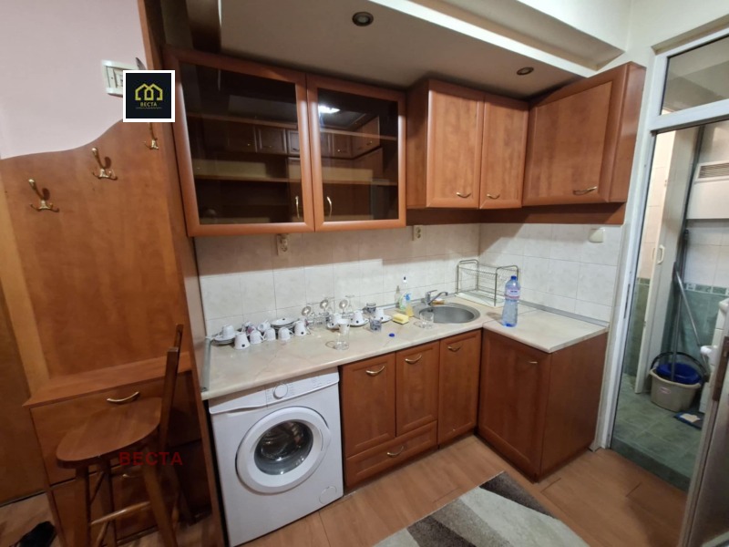 Дава под наем 2-СТАЕН, гр. София, Славия