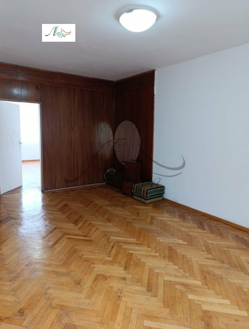 A louer  2 chambres Choumen , Tsentar , 85 m² | 18066294 - image [6]