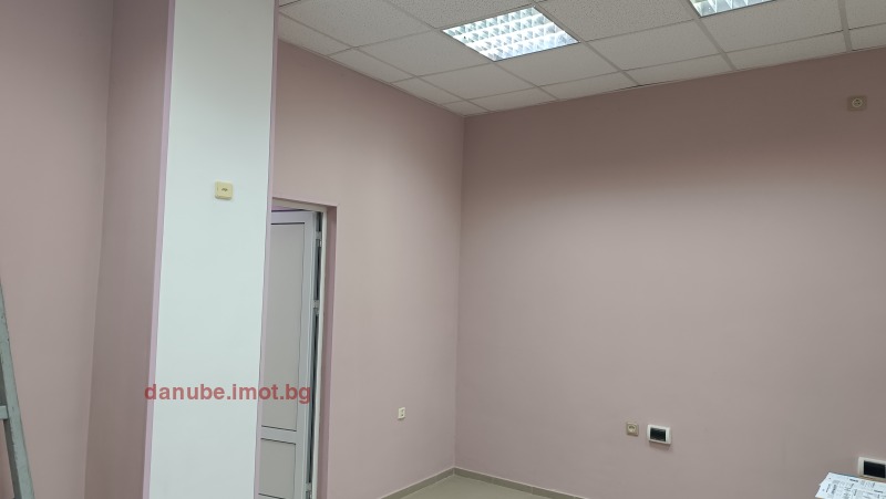 Do wynajęcia  Sklep Ruse , Centar , 16 mkw | 24184535 - obraz [2]