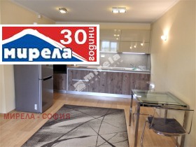 2-стаен град София, Изток 4