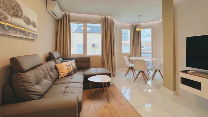 För uthyrning  1 sovrum Varna , Centar , 63 kvm | 22746657
