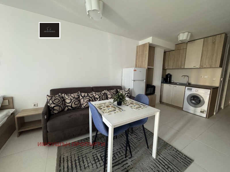 De inchiriat  Studio Sofia , Studentsci grad , 45 mp | 39682286