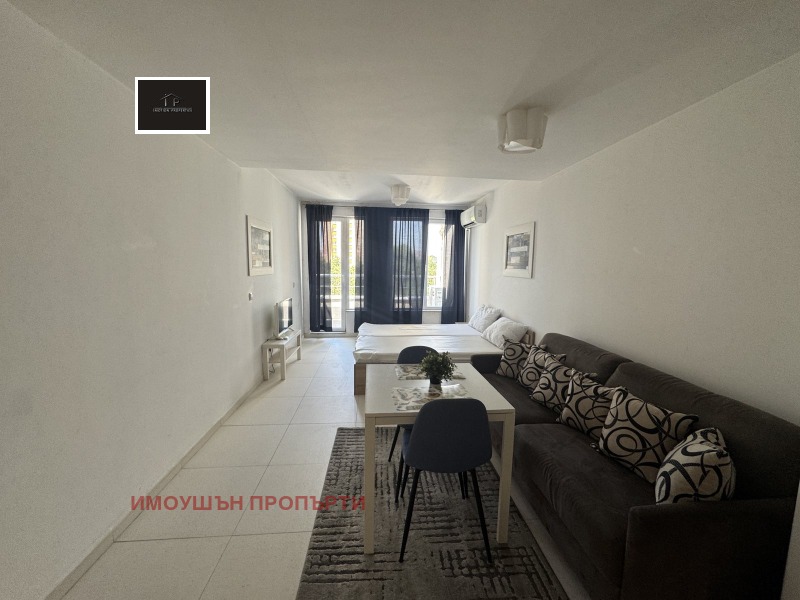 De inchiriat  Studio Sofia , Studentsci grad , 45 mp | 39682286 - imagine [3]