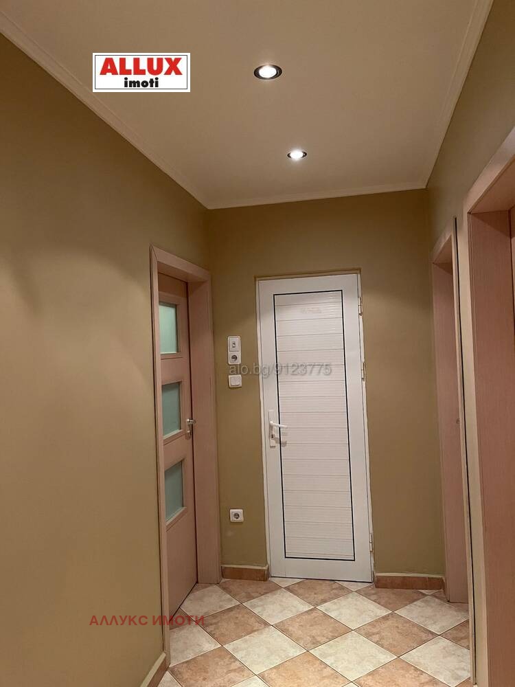 Дава под наем 3-СТАЕН, гр. Русе, Широк център, снимка 3 - Апартаменти - 51449048