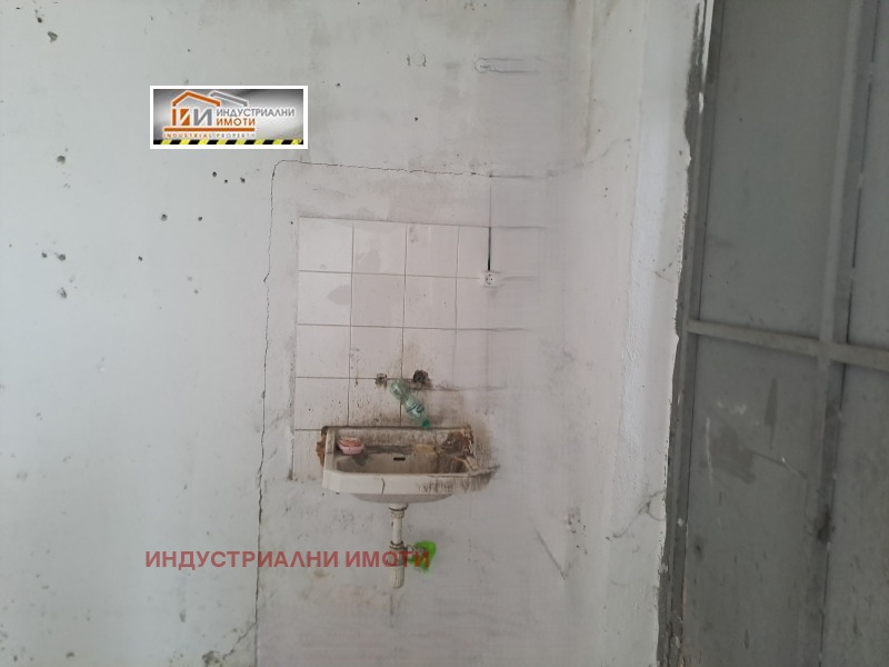 K pronájmu  Úložný prostor Plovdiv , Industrialna zona - Sever , 50 m2 | 39924868 - obraz [3]