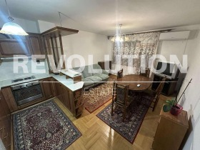 3-стаен град Варна, Колхозен пазар