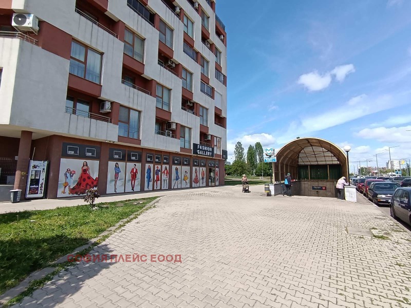 Дава под наем магазин град София, Люлин - център
295 кв.м