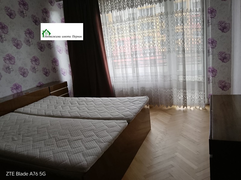 Дава под наем 3-СТАЕН, гр. Перник, Димова махала, снимка 3 - Апартаменти - 52689091