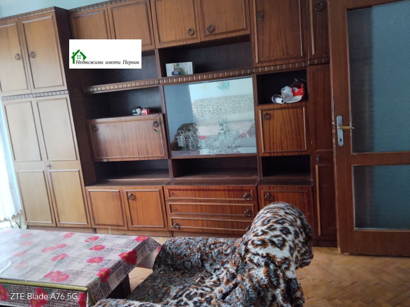 Дава под наем 3-СТАЕН, гр. Перник, Димова махала, снимка 2 - Апартаменти - 52983403