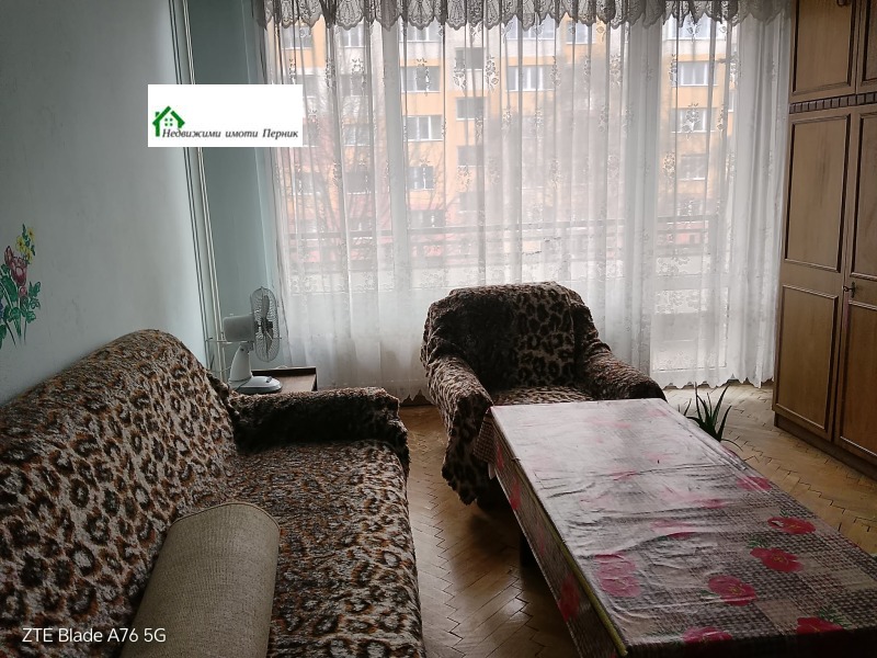 Дава под наем 3-СТАЕН, гр. Перник, Димова махала