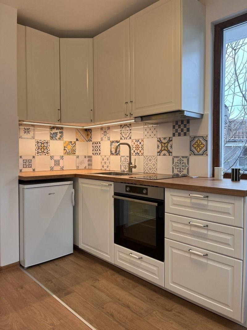 Дава под наем 3-СТАЕН, гр. София, Лозенец, снимка 2 - Апартаменти - 53106948