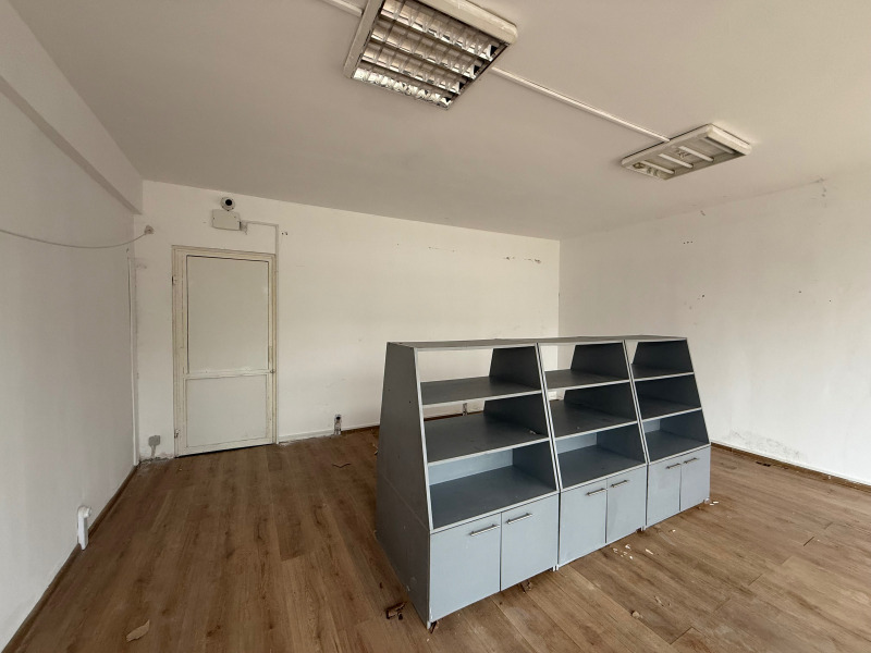 Дава под наем  Магазин град Враца , Дъбника , 130 кв.м | 35024501 - изображение [4]