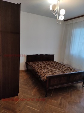 1 Schlafzimmer Dobrudschanski, Schumen 4