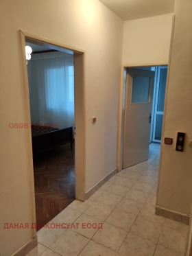 1 Schlafzimmer Dobrudschanski, Schumen 7