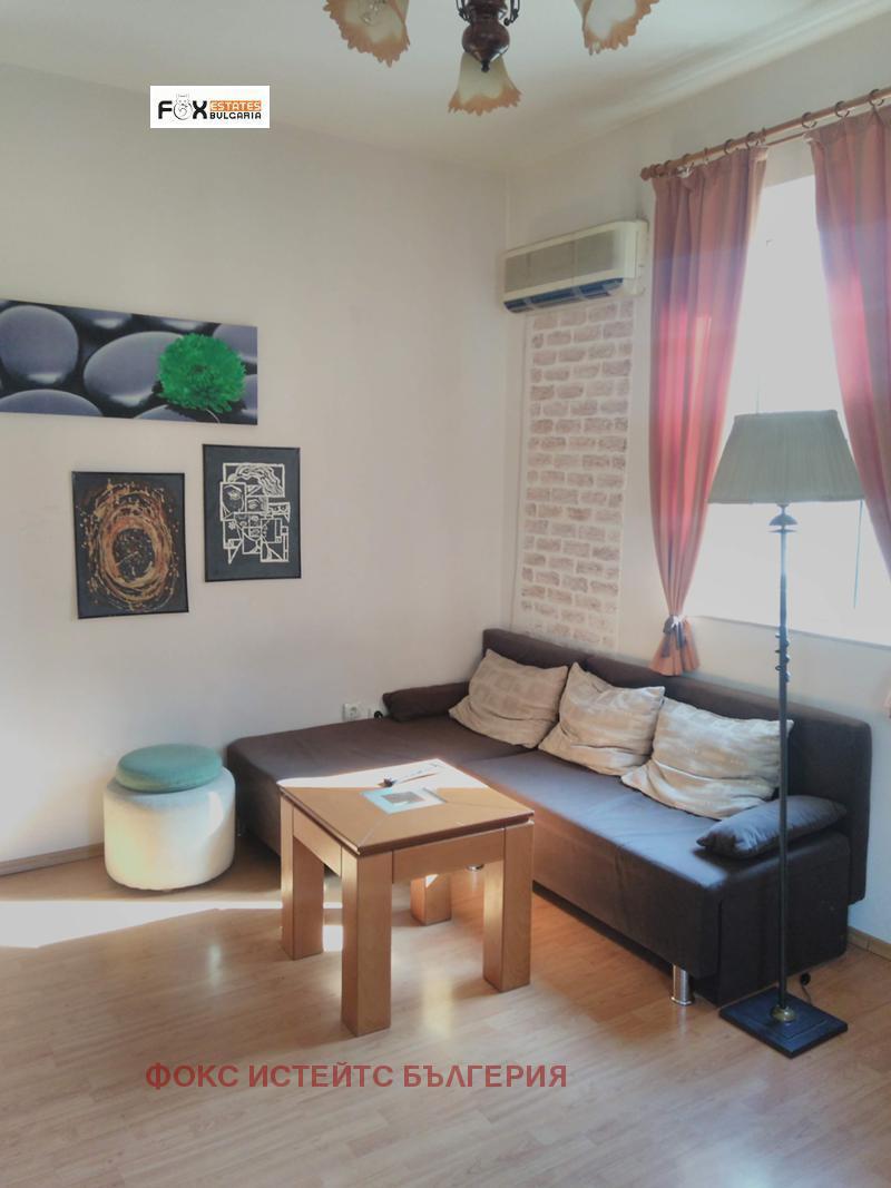 De inchiriat  1 dormitor Plovdiv , Țentâr , 70 mp | 19890103
