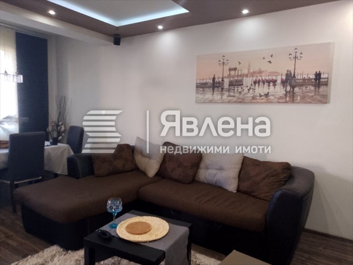 Дава под наем  3-стаен град Благоевград , Освобождение , 94 кв.м | 74013333 - изображение [5]