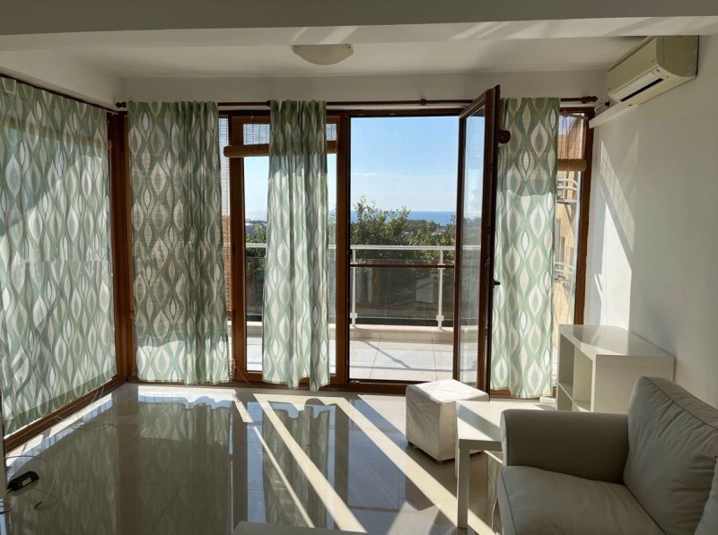 Дава под наем КЪЩА, гр. Варна, м-т Долна Трака