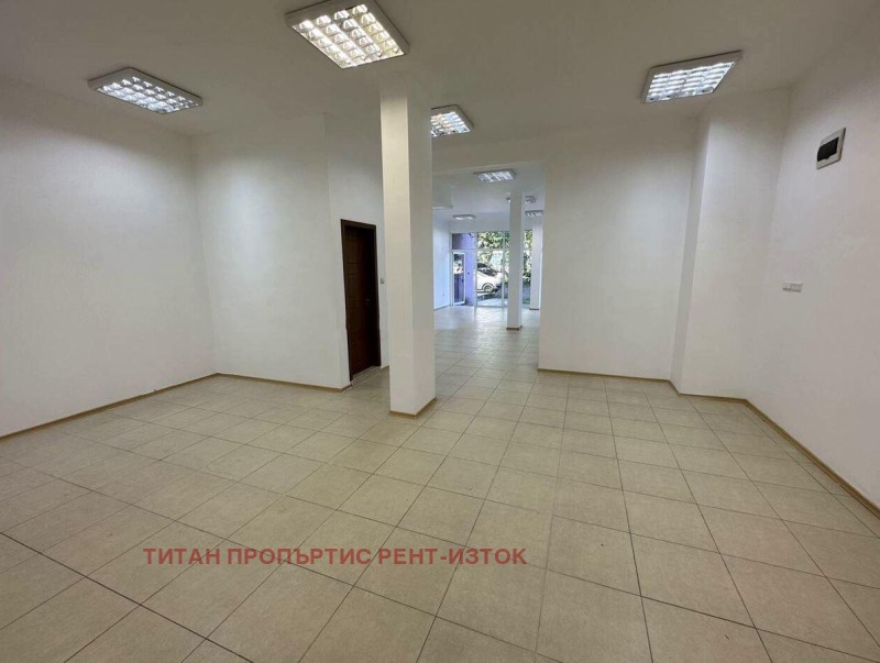 De inchiriat  Magazin Burgas , Slaveicov , 131 mp | 63081251 - imagine [4]