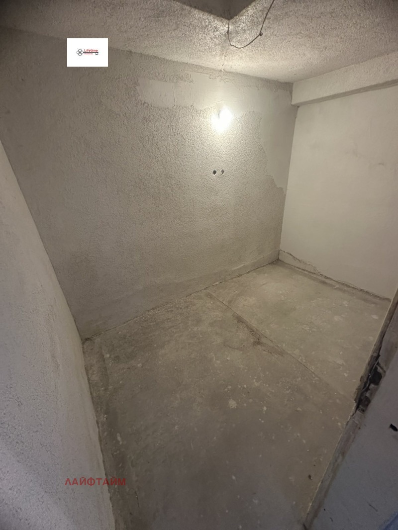 Дава под наем ГАРАЖ, ПАРКОМЯСТО, гр. София, Хаджи Димитър, снимка 5 - Гаражи и паркоместа - 53588836