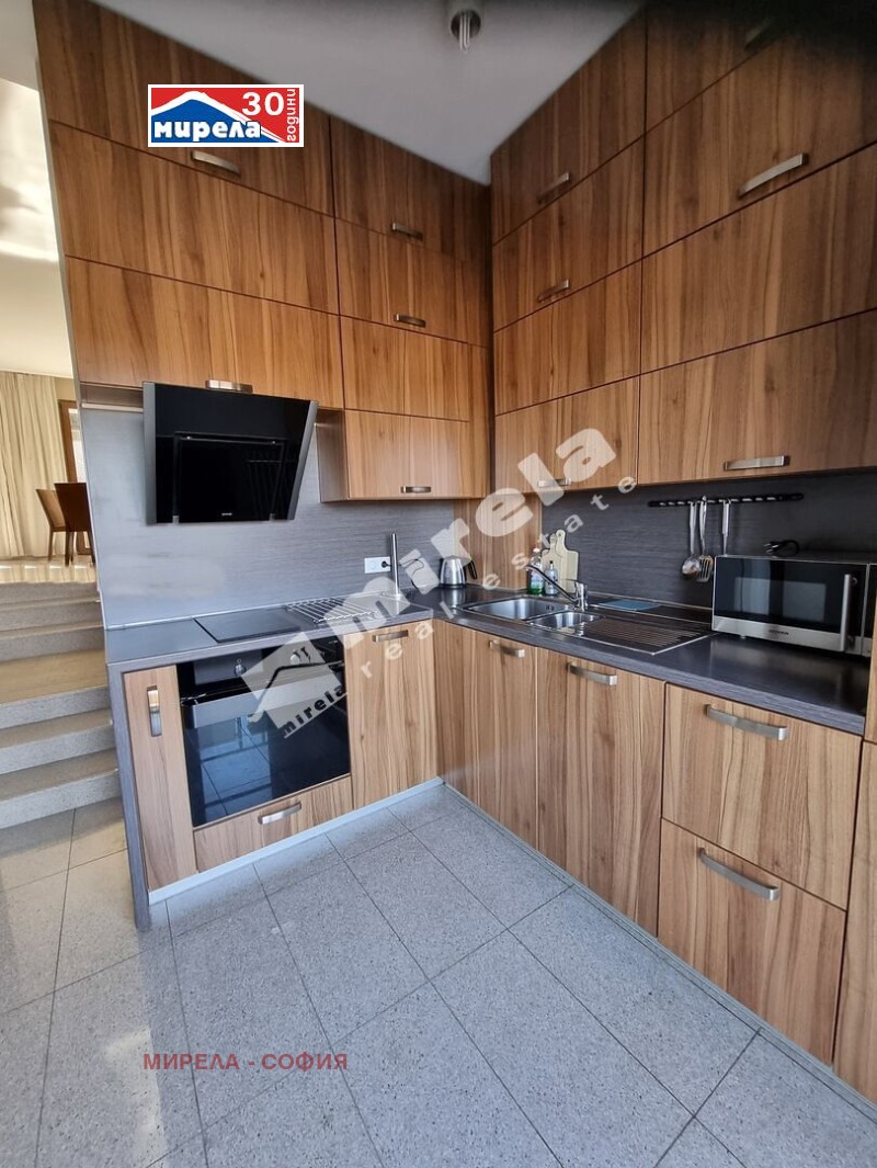 Do wynajęcia  Dom Sofia , Bankja , 319 mkw | 87173275