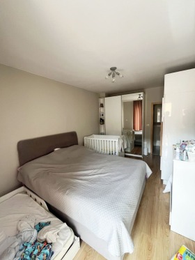 2 slaapkamers Tsentar, Sjumen