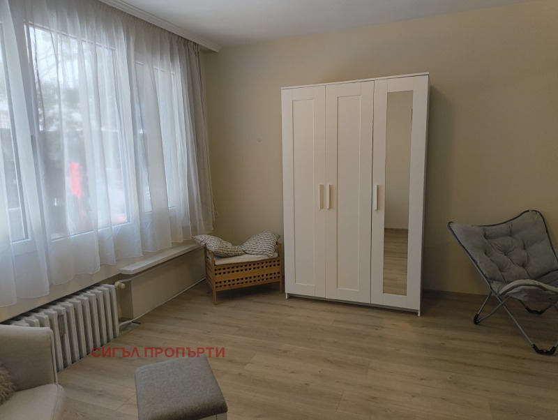 Zu vermieten  1 Schlafzimmer Sofia , Zentar , 86 qm | 82778711 - Bild [8]