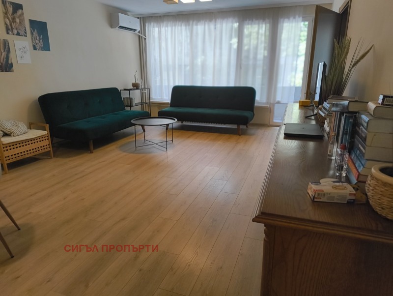 Zu vermieten  1 Schlafzimmer Sofia , Zentar , 86 qm | 82778711 - Bild [3]