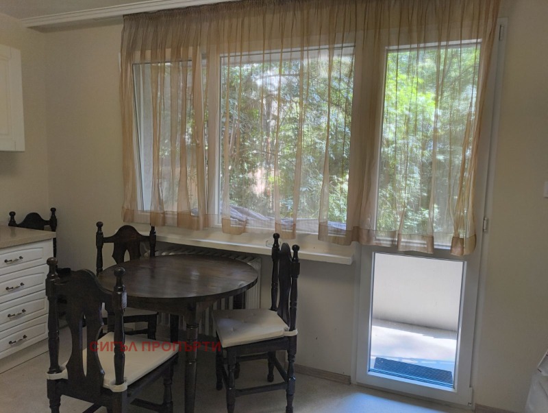 Zu vermieten  1 Schlafzimmer Sofia , Zentar , 86 qm | 82778711 - Bild [16]