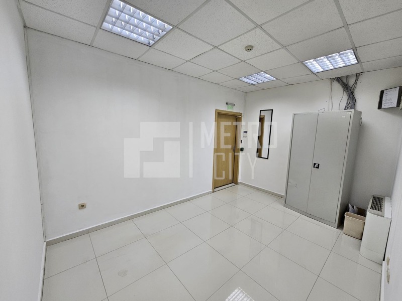 Para alugar  Escritório Sofia , Mladost 3 , 418 m² | 20411463 - imagem [17]