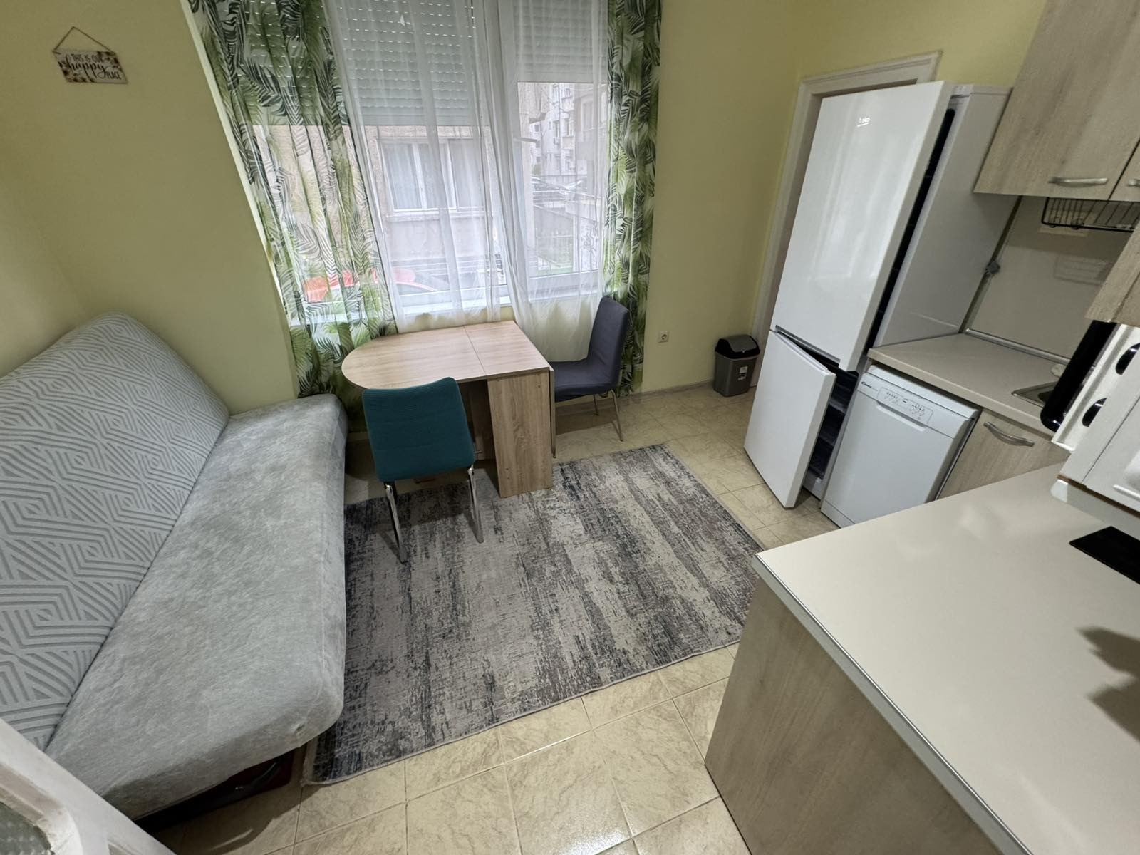 Дава под наем 3-СТАЕН, гр. Бургас, Център, снимка 2 - Апартаменти - 53948750