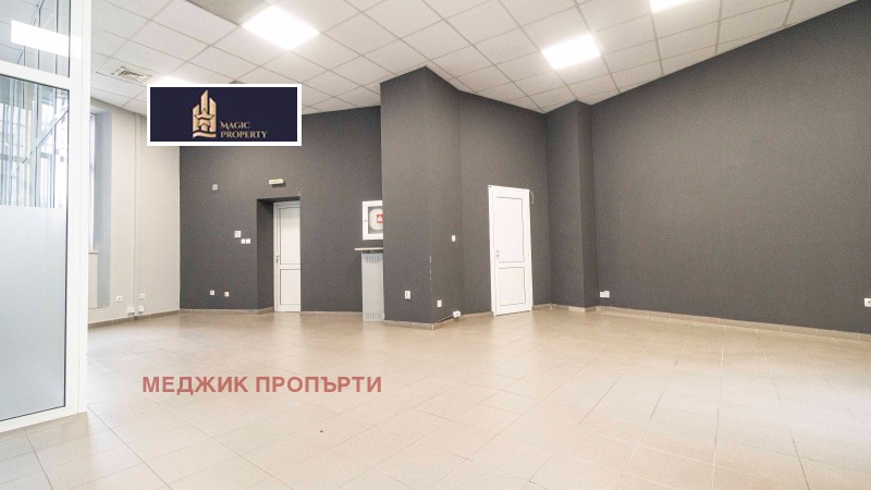 Do wynajęcia  Biuro Burgas , Centar , 117 mkw | 42133979