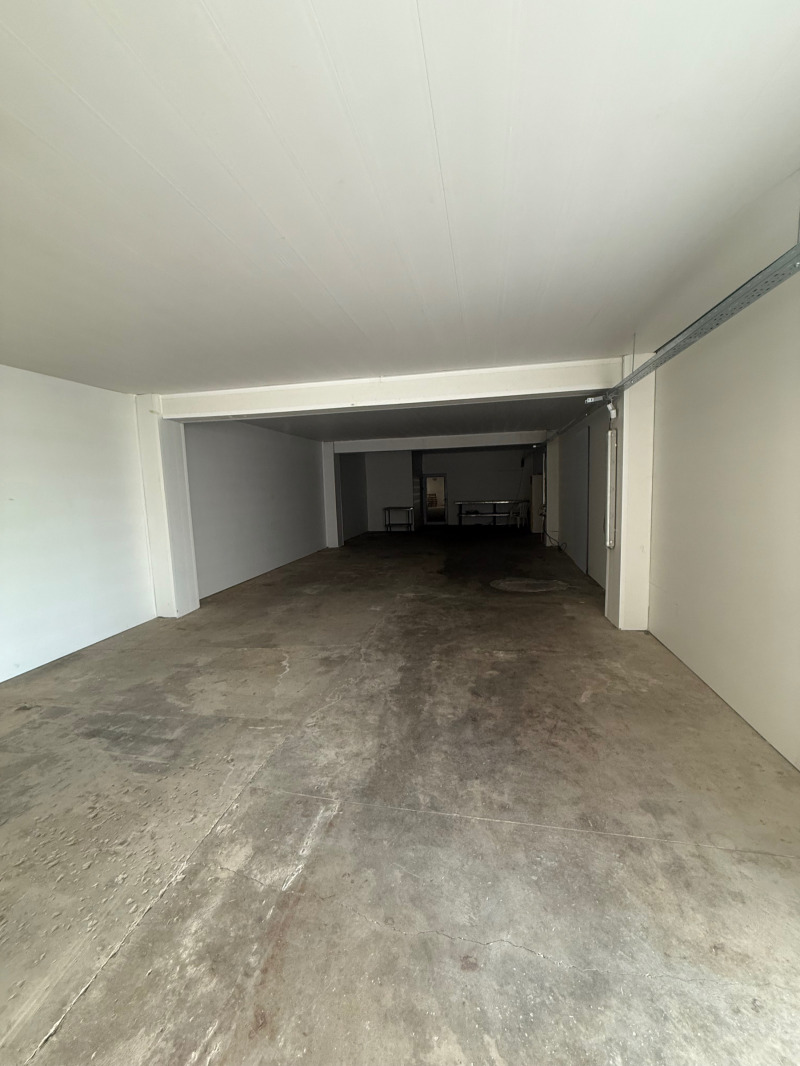 Дава под наем  Склад град Враца , Дъбника , 200 кв.м | 37106926