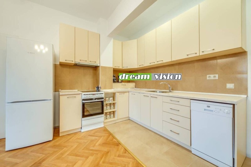Дава под Наем 3-СТАЕН в град София, Център - 100 кв.м / 990 € » 1 936.27 лв., ДРИЙМ ВИЖЪН НЕДВИЖИМИ ИМОТИ