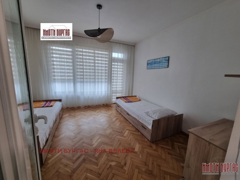 Дава под наем 3-СТАЕН, гр. Бургас, Център, снимка 8 - Апартаменти - 53321867
