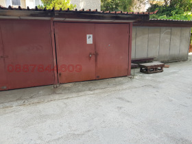 Garage Tsentar, Dobrich