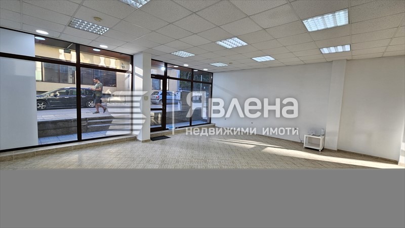 Дава под наем МАГАЗИН, гр. Варна, Левски 1