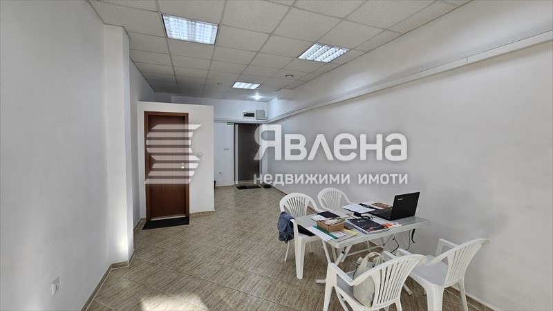 Дава под наем МАГАЗИН, гр. Варна, Левски 1, снимка 3 - Магазини - 53238830