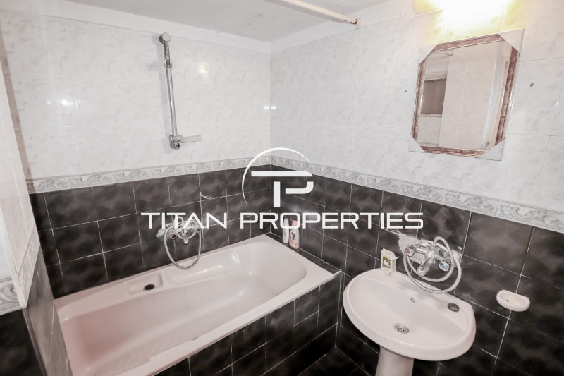 Дава под наем ЕТАЖ ОТ КЪЩА, гр. Варна, Бриз, снимка 12 - Етаж от къща - 52646919