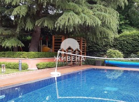2 υπνοδωμάτια κ.κ. Σβ.Σβ. Κονσταντην η Ελενα, Βαρνα