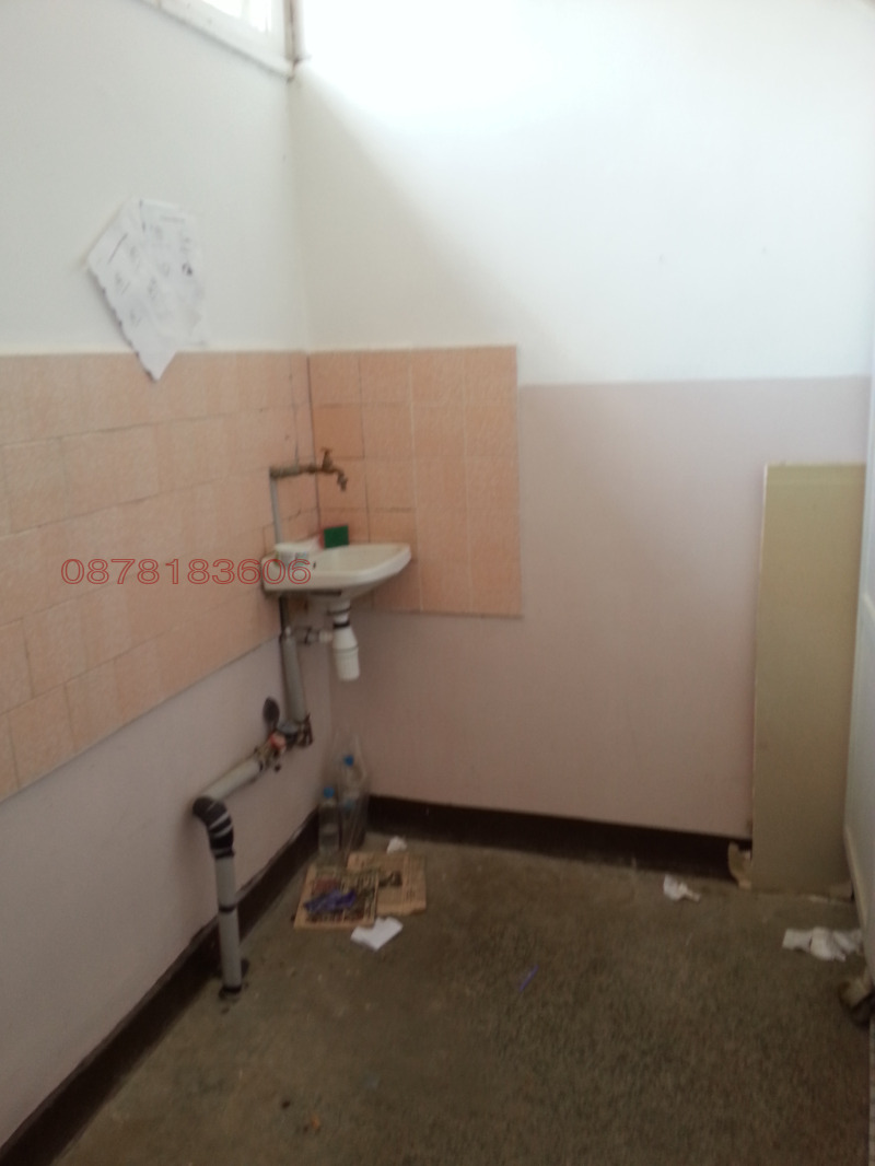 Дава под наем МАГАЗИН, с. Селановци, област Враца, снимка 6 - Магазини - 52783386