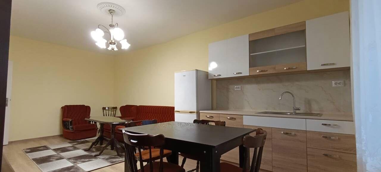 Дава под наем 3-СТАЕН, гр. Бургас, област Бургас