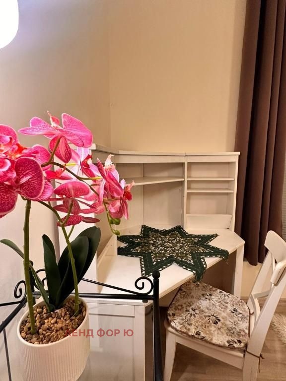 Дава под наем 2-СТАЕН, гр. София, Център