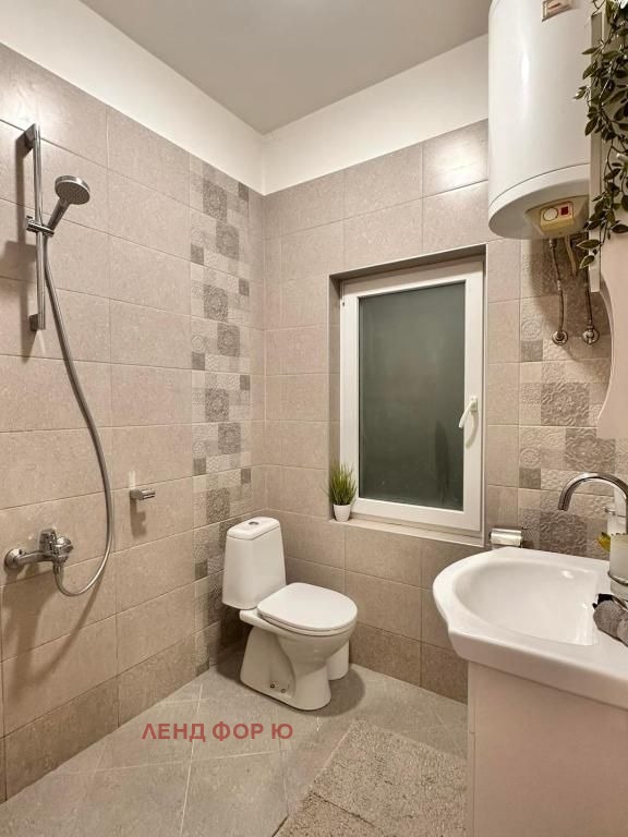 Дава под наем 2-СТАЕН, гр. София, Център, снимка 2 - Апартаменти - 53335462