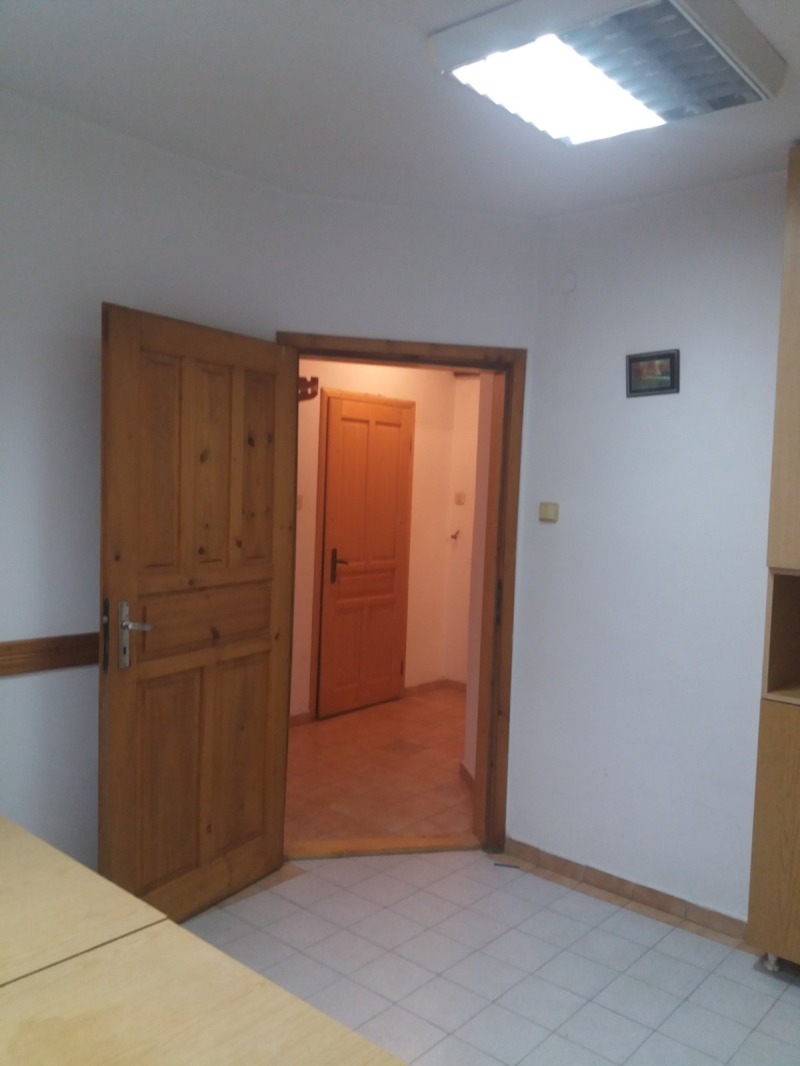 A louer  Bureau Bourgas , Tsentar , 25 m² | 45988237 - image [8]