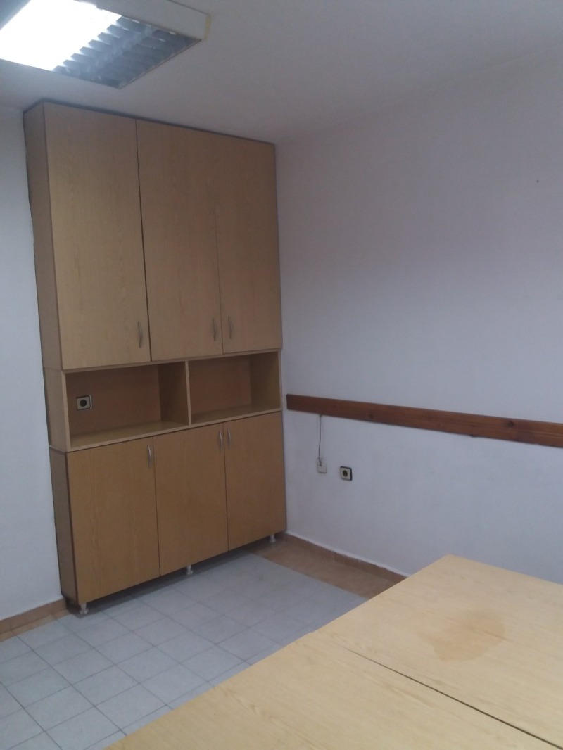 A louer  Bureau Bourgas , Tsentar , 25 m² | 45988237 - image [5]