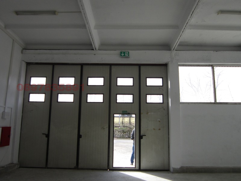 Дава под наем СКЛАД, с. Изворско, област Варна, снимка 6 - Складове - 53454091